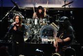 Slash solo 2014 0512_musicares slash (8)